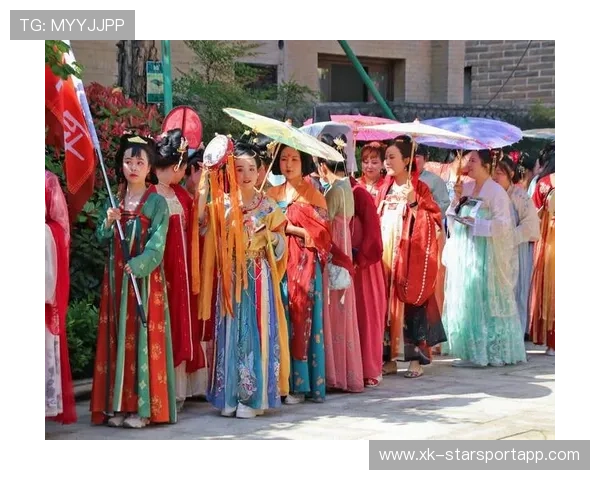 世界冠军穿汉服亮相:传统与荣耀的完美交融 世界冠军穿汉服亮相:传统与荣耀的完美交融