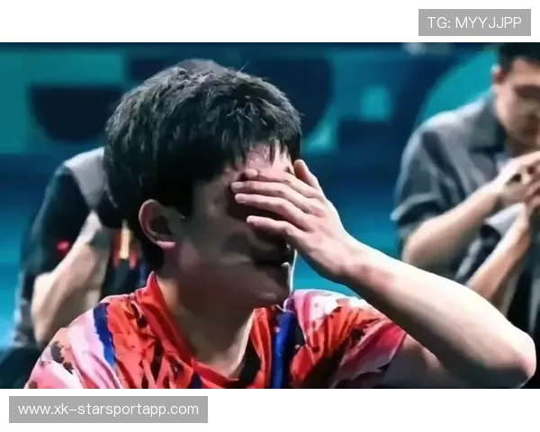 张本智和赛后摔拍失态引热议