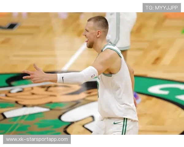 波尔津吉斯手肘伤情恶化？绿军急召专家组