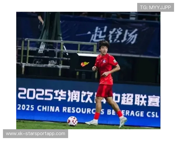 中国足球球队替补席深度与临场变阵策略分析，足球替补人员从哪里入场